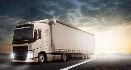 水產(chǎn)品冷凍加工與高效運(yùn)輸 保障品質(zhì)的關(guān)鍵環(huán)節(jié)